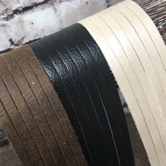 NEW Boho Full-grain leather slashed bracelet - Picture 2 of 6